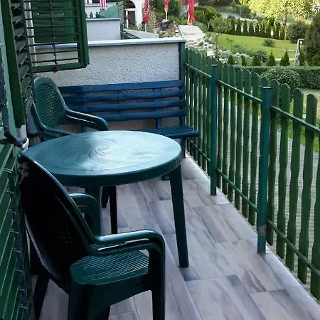 Gabor Apartman شقة *